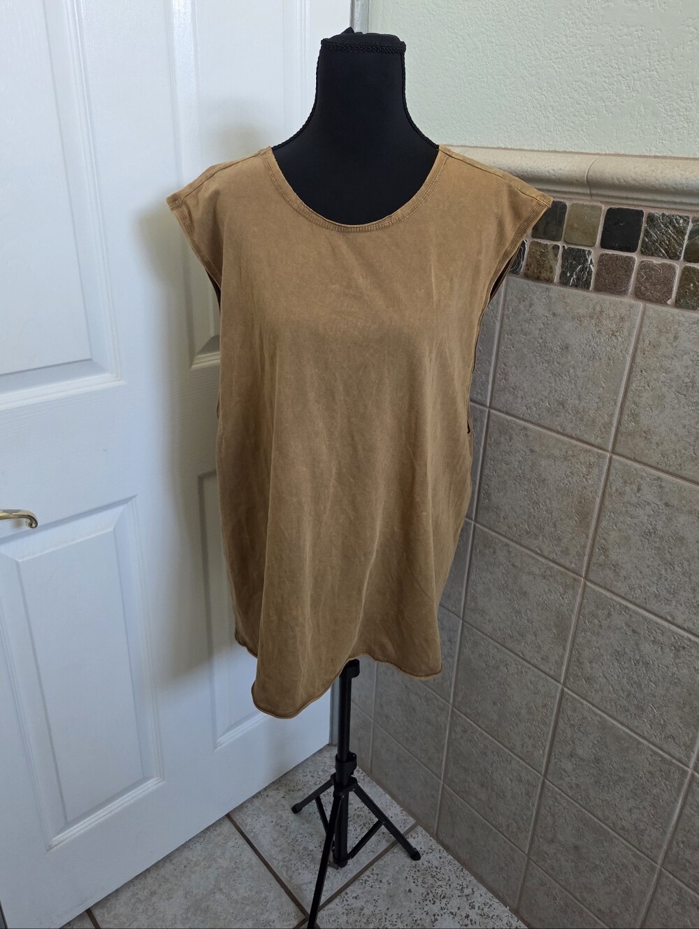 FP Movement by Free People Tan Twist Open-Back Muscle Tank Top Medium Athletic - Picture 3 of 7